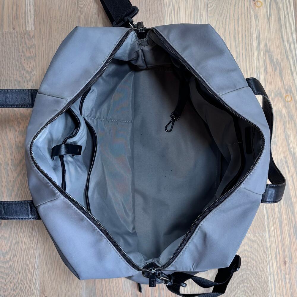 Away Everywhere Weekender Duffle Bag Luggage Gray Nylon Black Leather - Picture 9 of 15